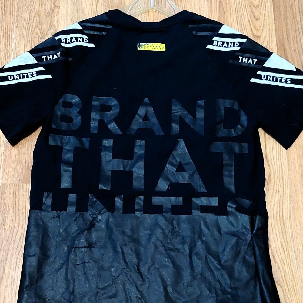 EXPRESS "BRAND THAT UNITES" NYC BLACK T-SHIRT